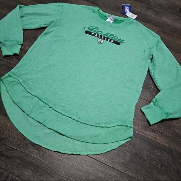 NBA Boston Celtics Women's Heathered Crew Neck Sweatshirt New With Tags - Picture 6 of 9